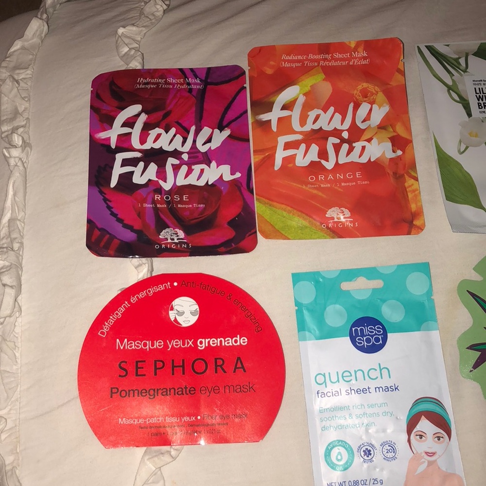 14 FACE MASKS!! - Picture 2 of 5